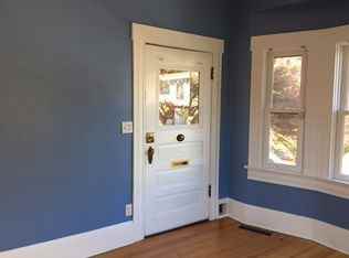 211 Elm St - Photo 2 of 8