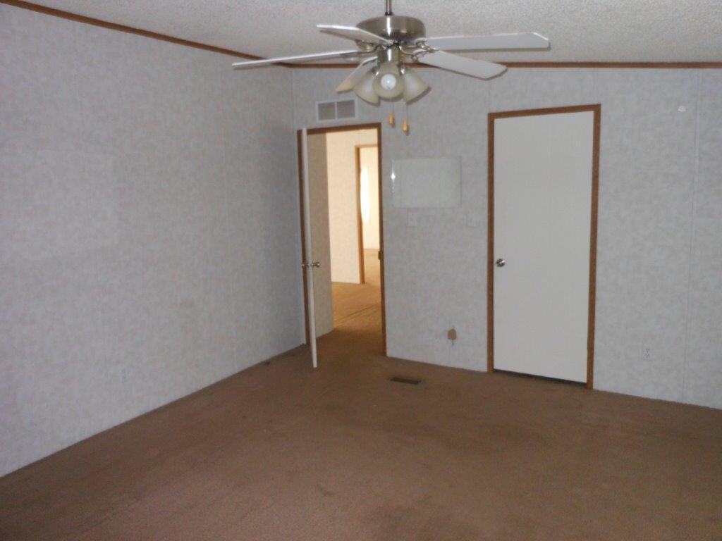 328 South Shore Drive - Photo 2 of 7