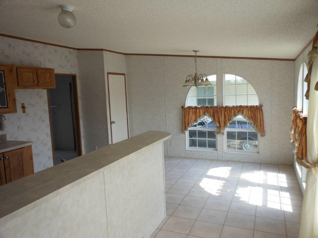 328 South Shore Drive - Photo 3 of 7