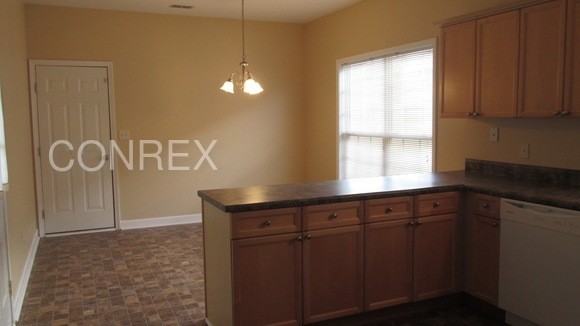 214 Village Dr - Photo 2 of 15