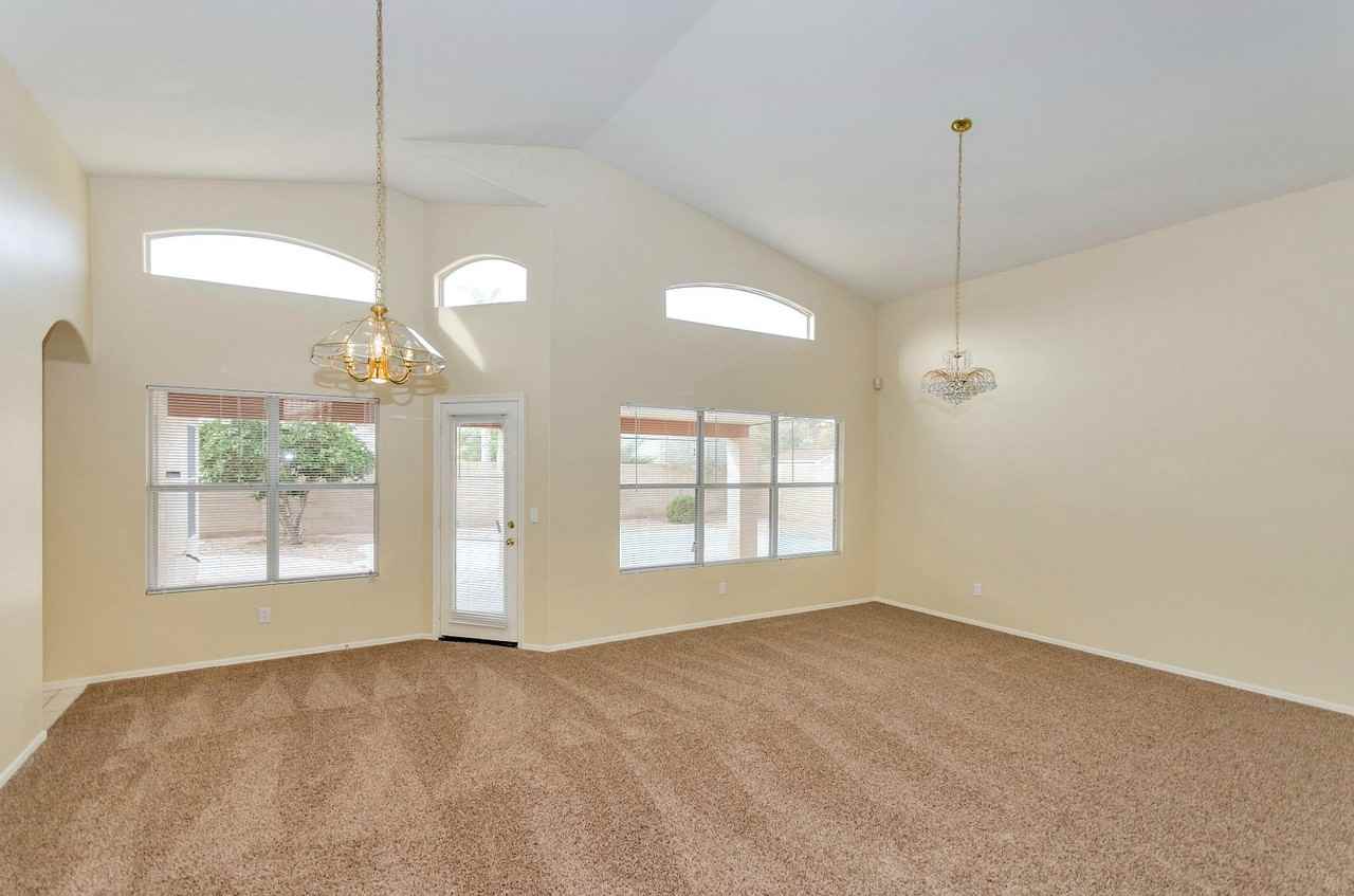 557 W Monte Ave - Photo 2 of 16