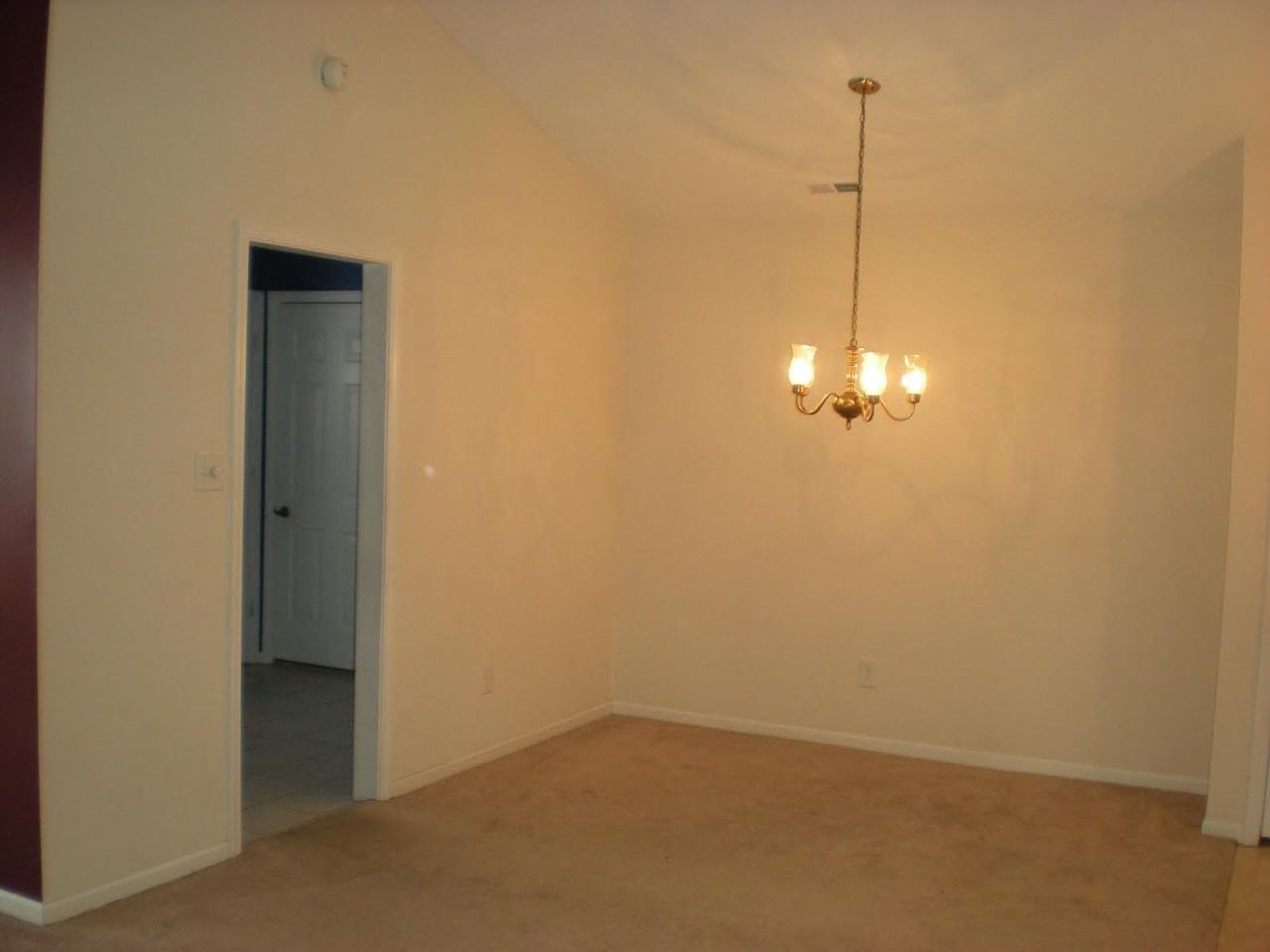 4155 Eagle Cove W Dr - Photo 3 of 12