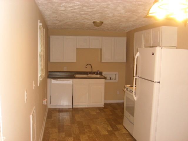 206 Cummings St - Photo 3 of 5