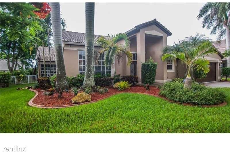 19429 NW 14th St - Photo 3 of 33