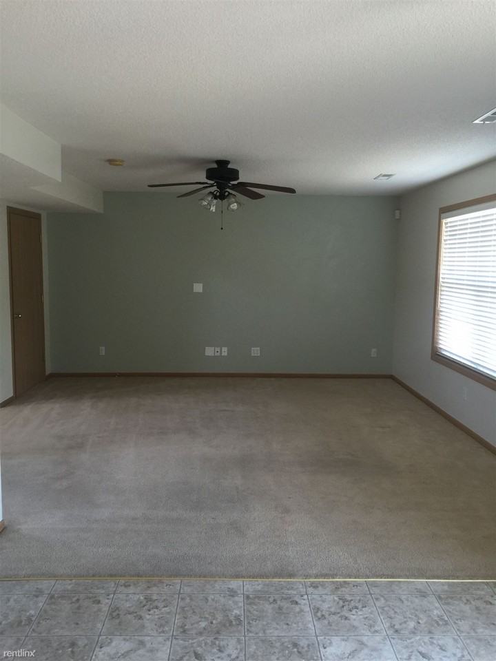 1621 Truman Dr - Photo 3 of 10