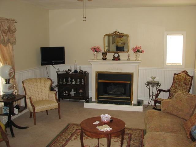 1227 Orchard Rd - Photo 3 of 16