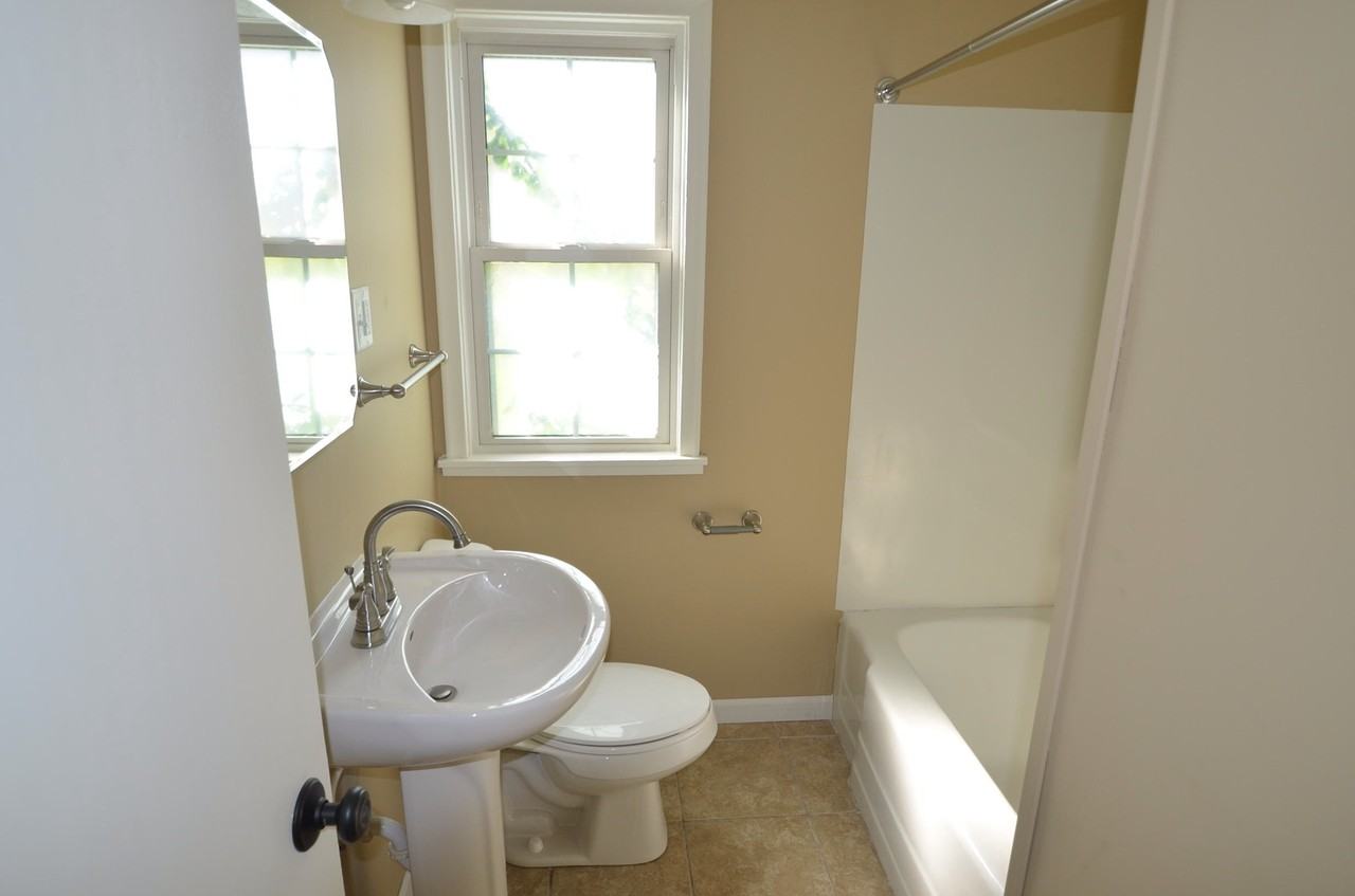 2150 Nokomis Ave - Photo 3 of 5