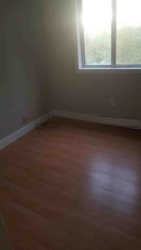 278 St. Vincent - Photo 3 of 5