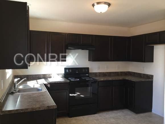 4282 Oak Pointe Dr - Photo 3 of 11