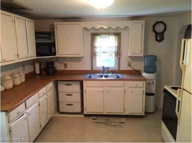 103 Berkshire Dr - Photo 2 of 23