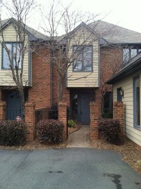 556 Sherwood Hills Dr - Photo 2 of 9