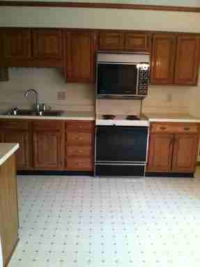 556 Sherwood Hills Dr - Photo 3 of 9