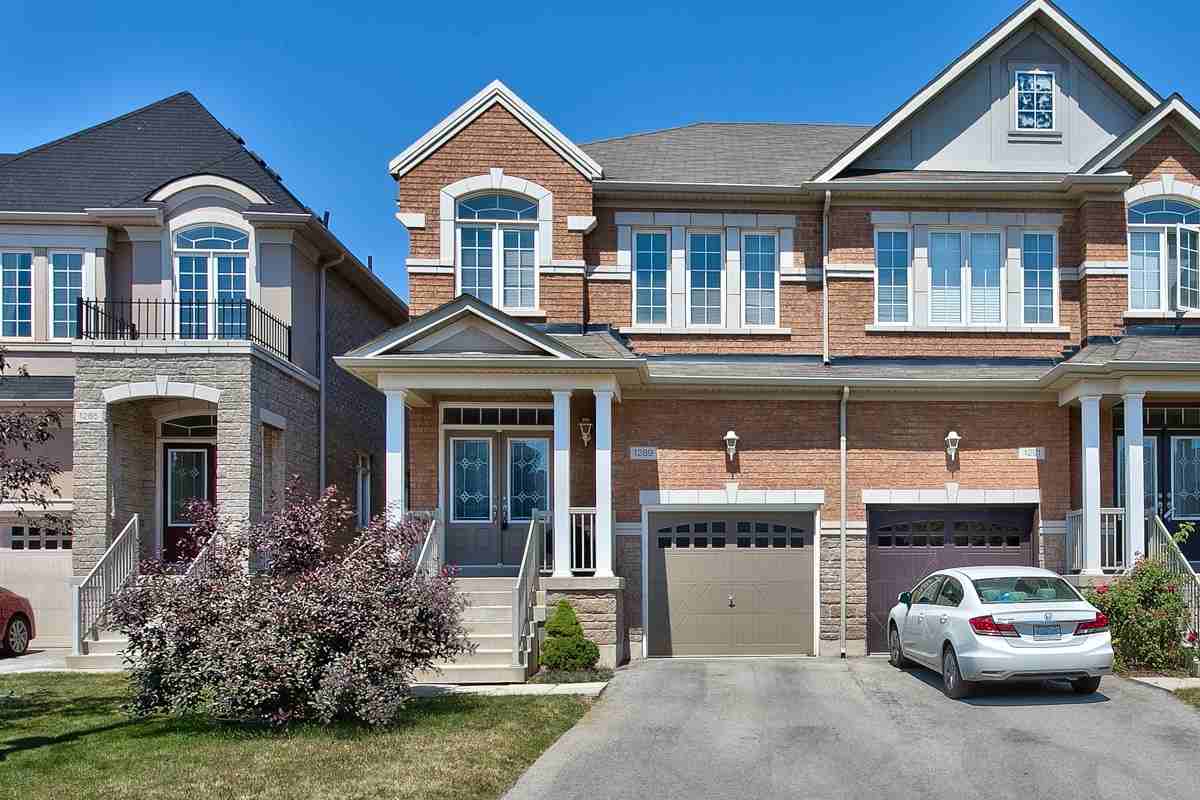 1289 Jezero Crescent, Oakville, ON L6H 0B5 4 Bedroom House for 3,000