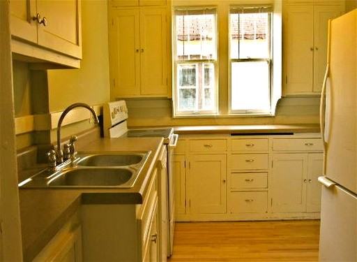 730 N Lexington Pkwy - Photo 2 of 12