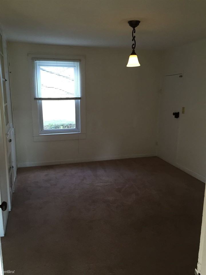 1314 Baldwin Mill Rd - Photo 3 of 10