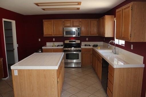 6748 Runway Ave - Photo 2 of 13