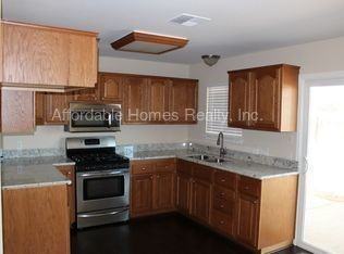 5927 10th St - Photo 3 of 8