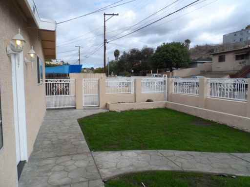 5029 Auburn Dr - Photo 3 of 10