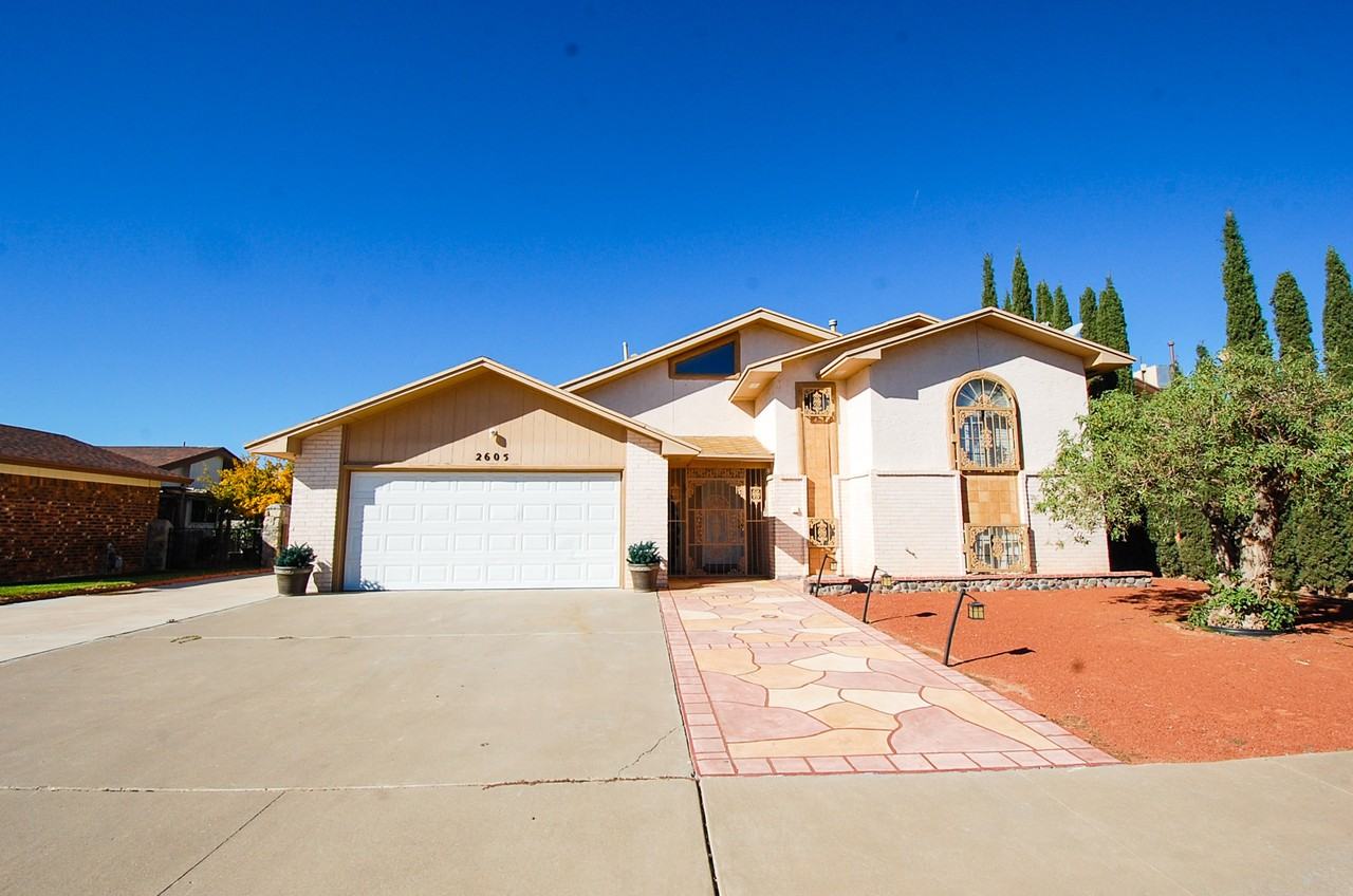 2605 Lake Spier Dr - Photo 3 of 31