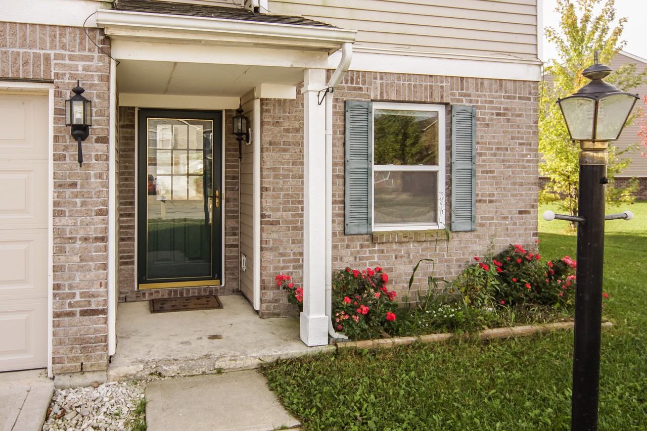 133 Parkview Dr - Photo 2 of 23