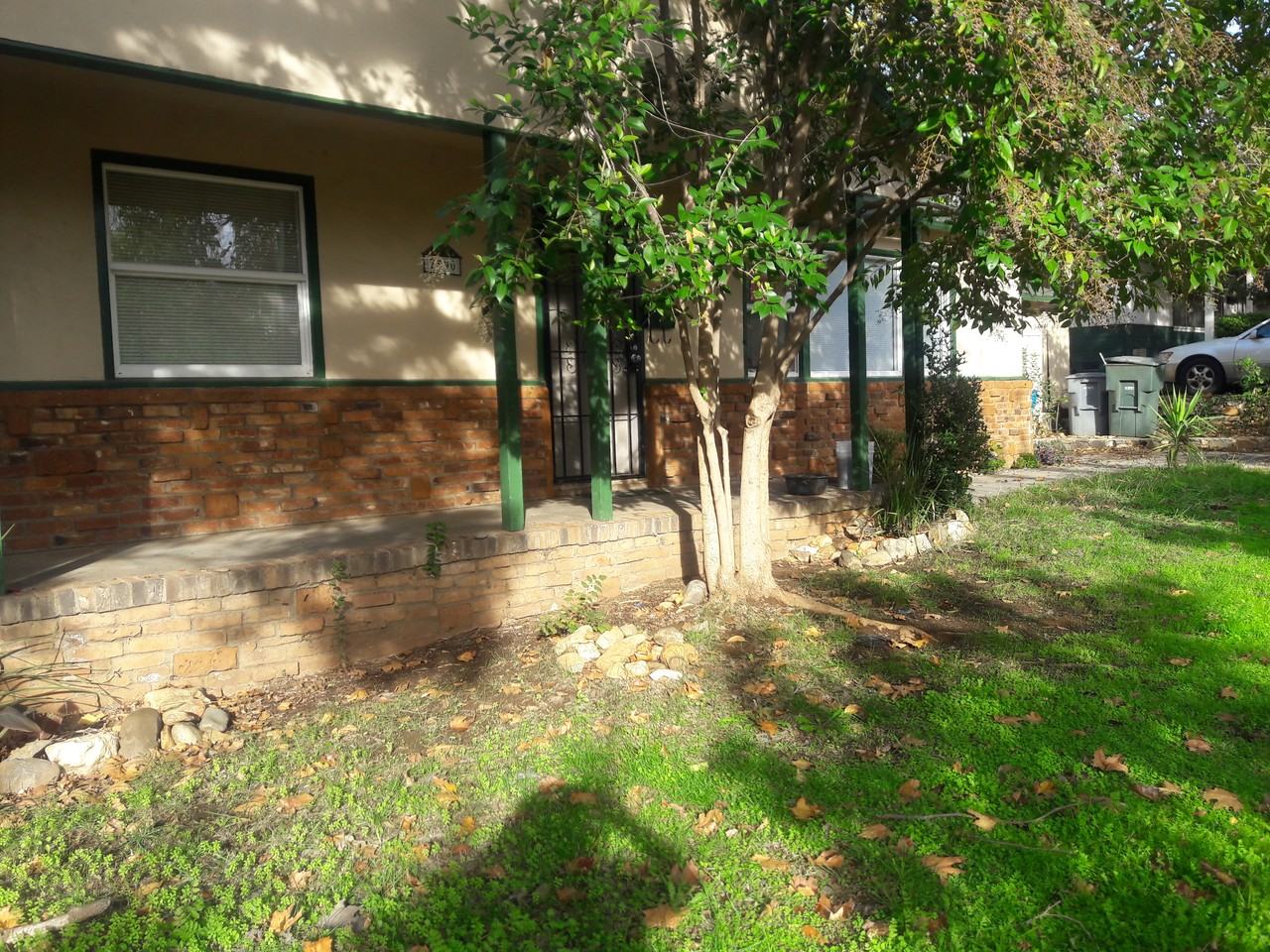 2590 Oro Ave - Photo 2 of 2