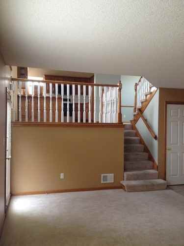 1203 Rolling Dr - Photo 3 of 10