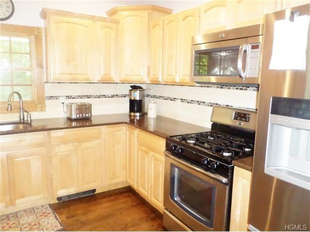 21 Barger St - Photo 3 of 24