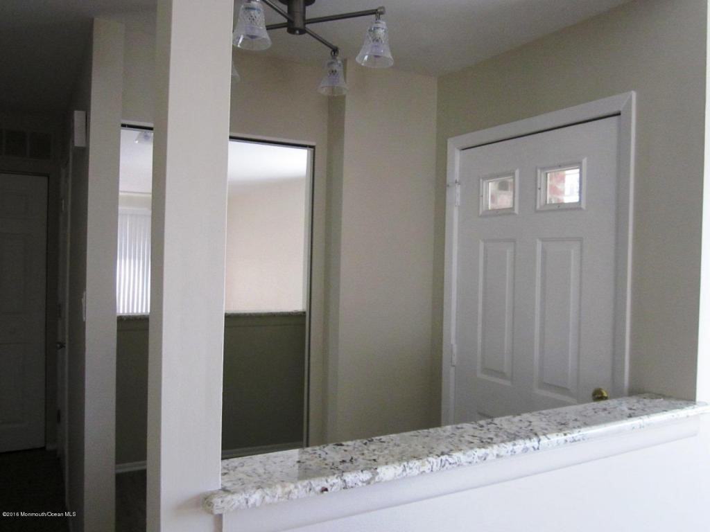 123-101 Blake Ct - Photo 2 of 12