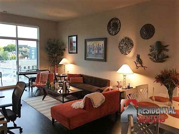 2215 North Prospect Avenue - Photo 3 of 8