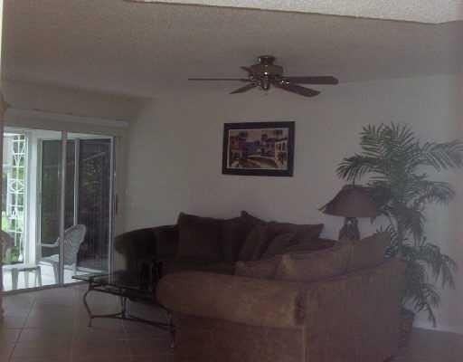 17280 Boca Club Blvd - Photo 3 of 6