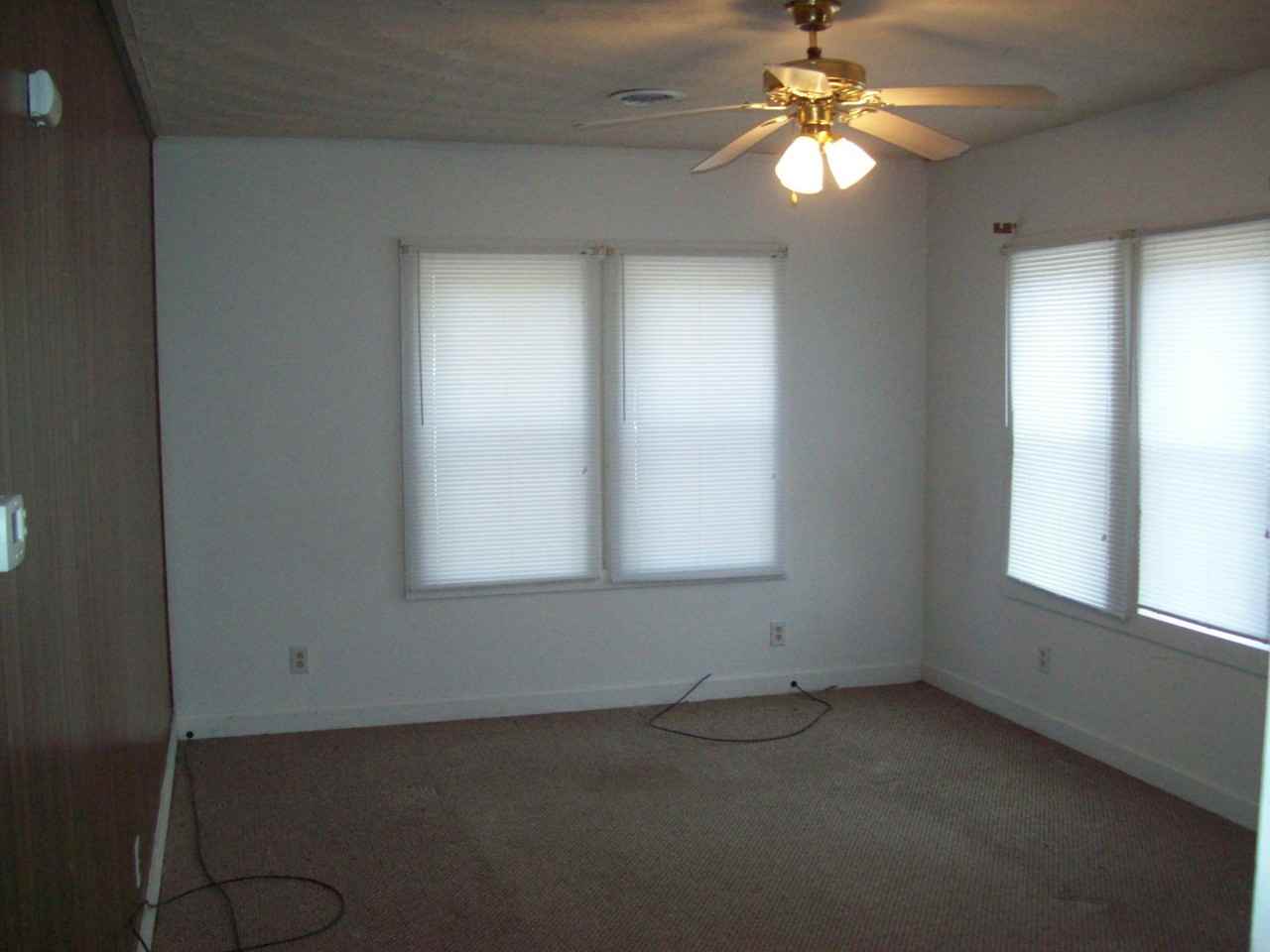 10 Burgess Ln - Photo 2 of 7