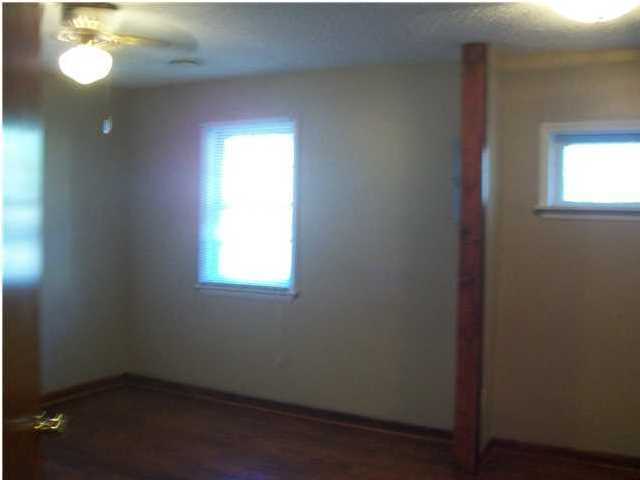 1143 Forbes Ave - Photo 3 of 13