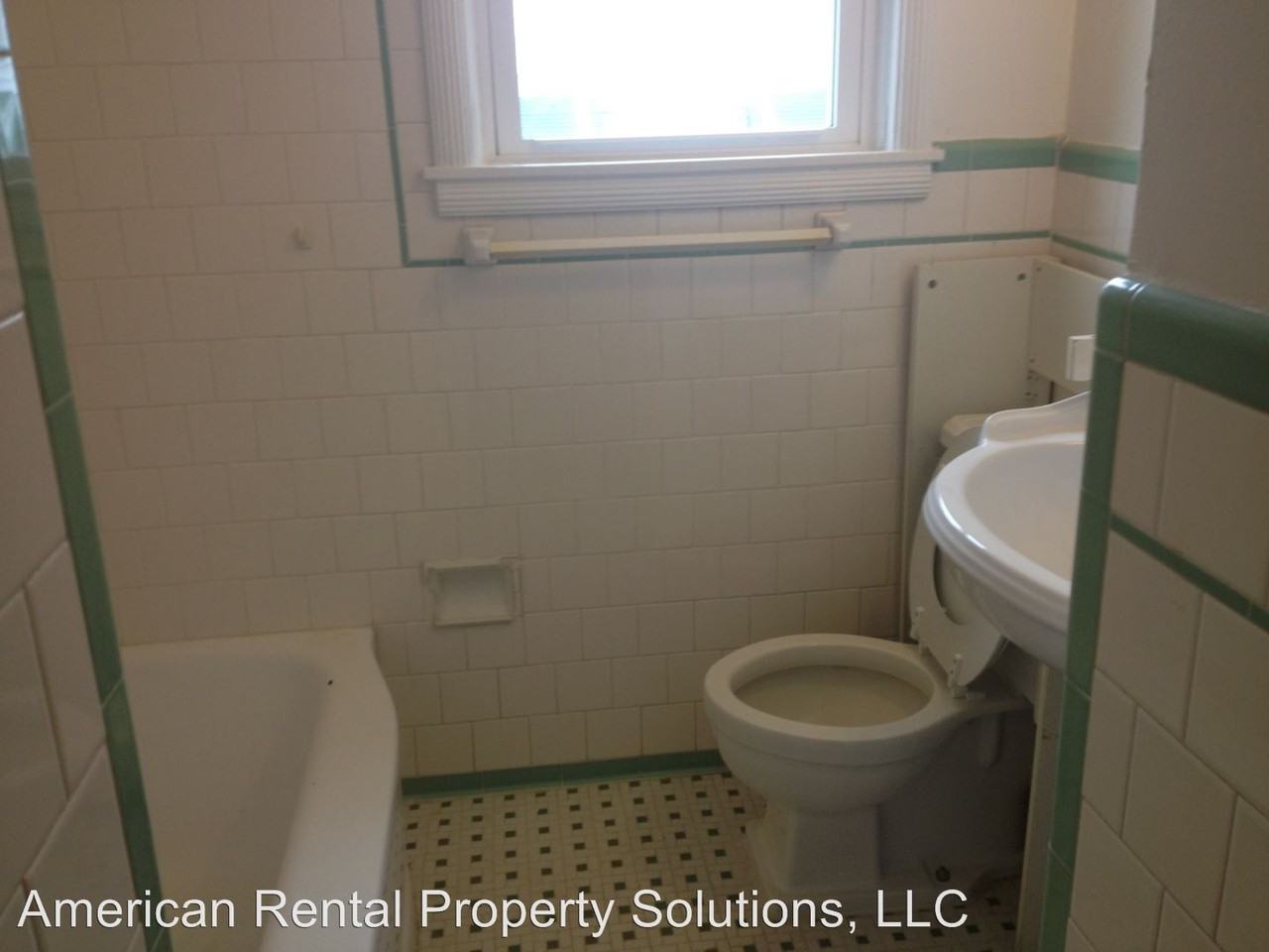 2617 Moore Ave - Photo 3 of 5