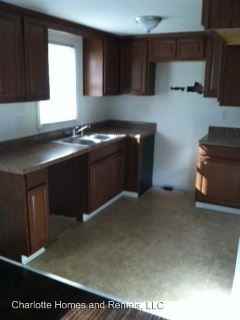 143 Waco Ave - Photo 2 of 5