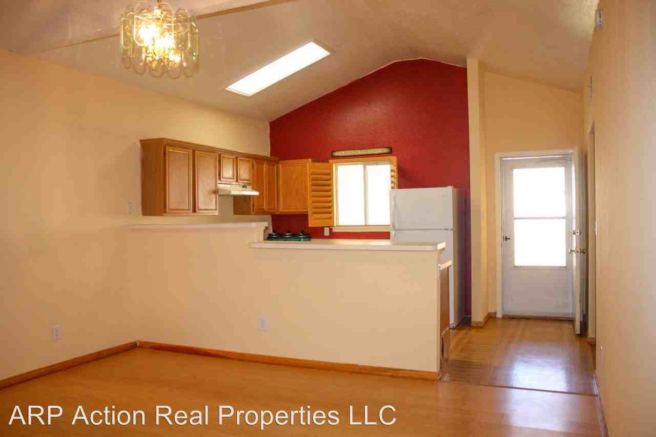 2204 King James Pl - Photo 2 of 13