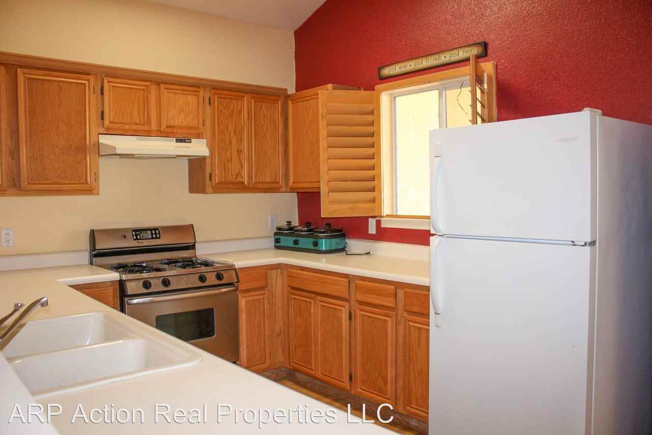 2204 King James Pl - Photo 3 of 13