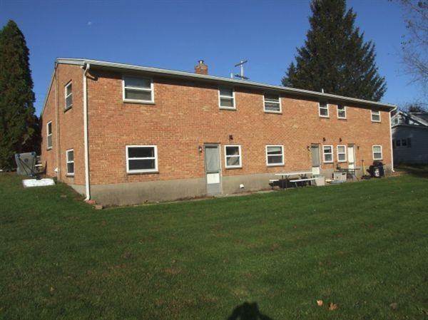 257 S Maple St SE - Photo 3 of 12