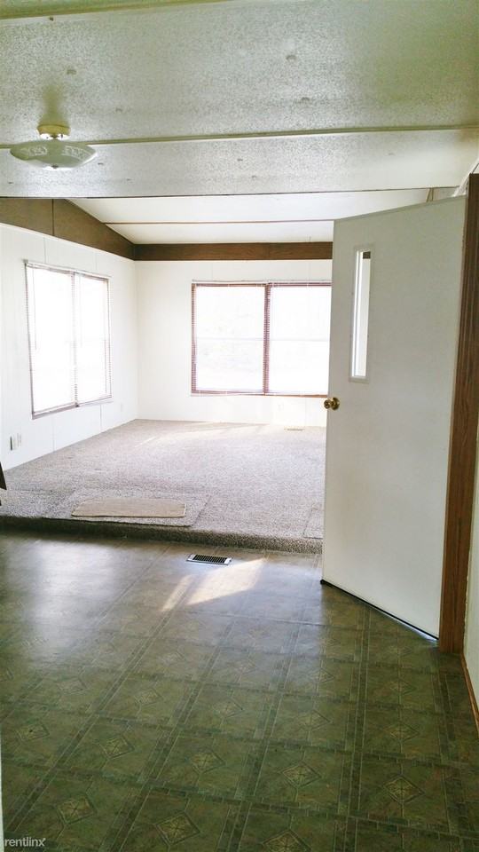 28 Squirrel Ln - Photo 2 of 8