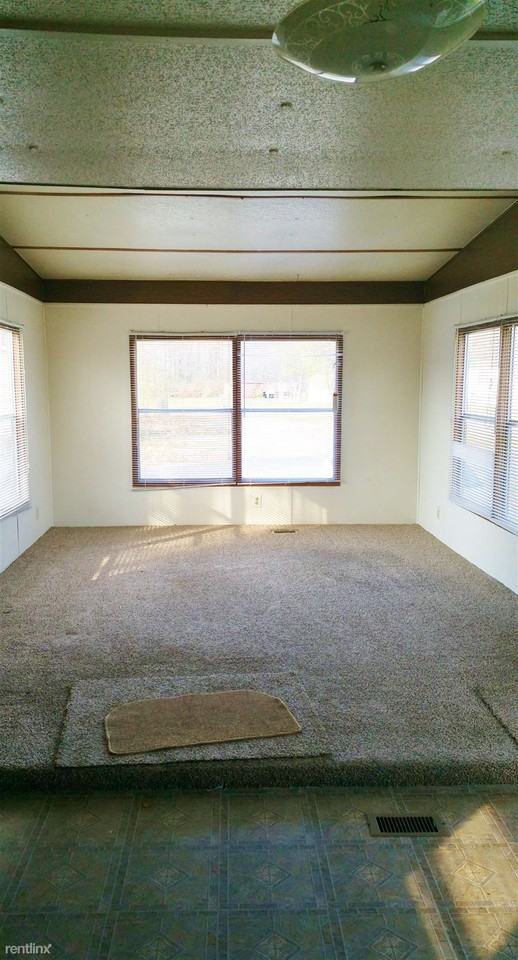 28 Squirrel Ln - Photo 3 of 8