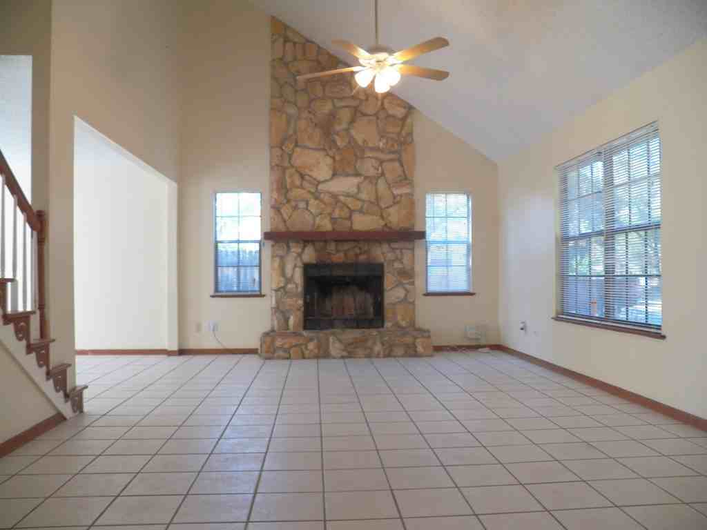 14520 Middlefield Ln - Photo 2 of 16