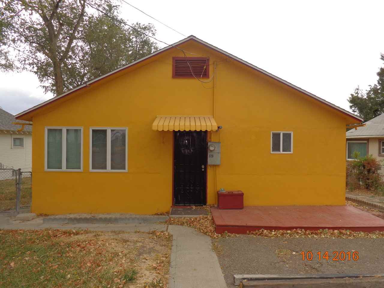 320 E Winnemucca Blvd - Photo 2 of 7