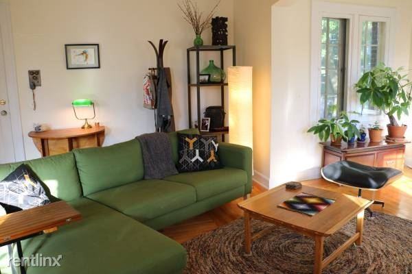 1829 Van Hise Ave - Photo 3 of 10