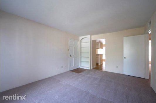 5353 Pinemont Apartments in Oak Forest Garden Oaks, Houston, TX 77092