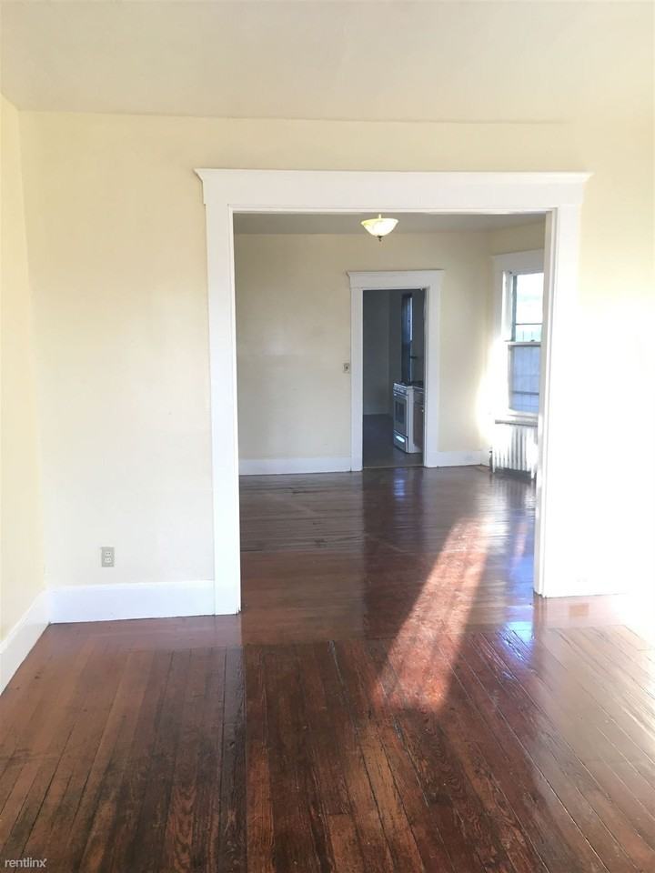 621 Elm St - Photo 2 of 9