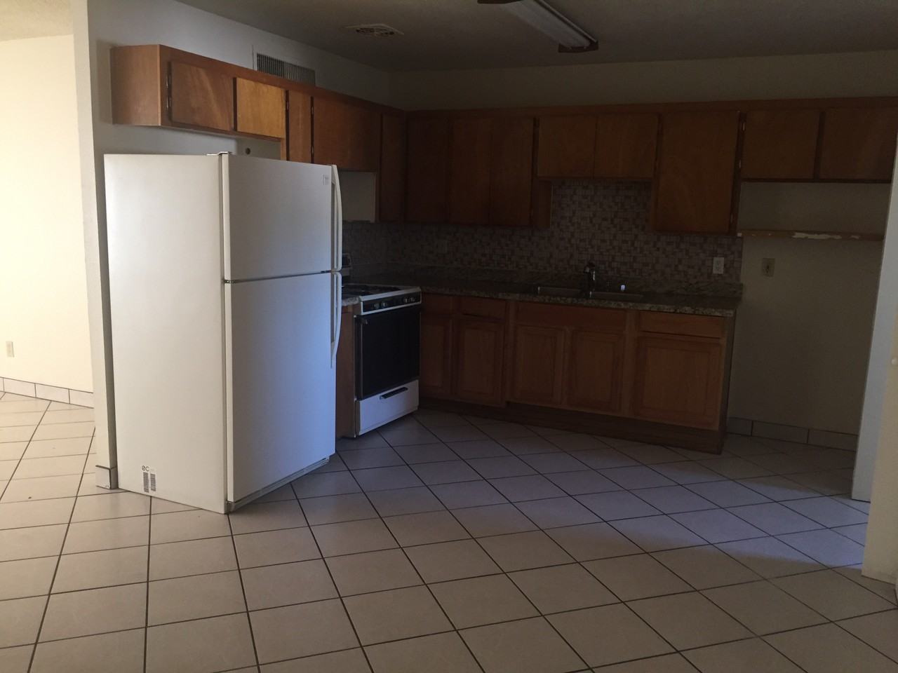 2530 N 48th Dr - Photo 3 of 7