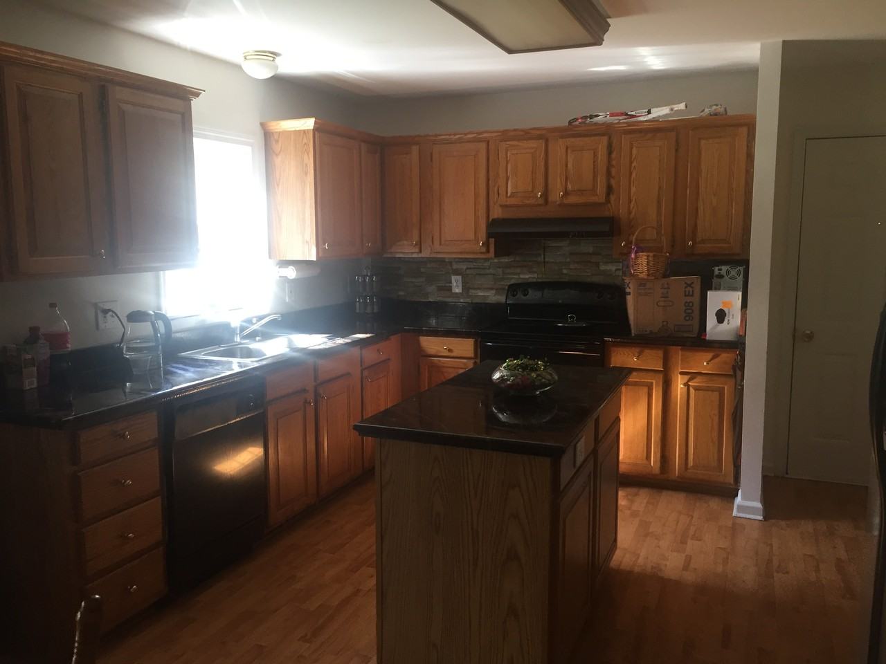 298-202 Ivy Dr - Photo 3 of 13