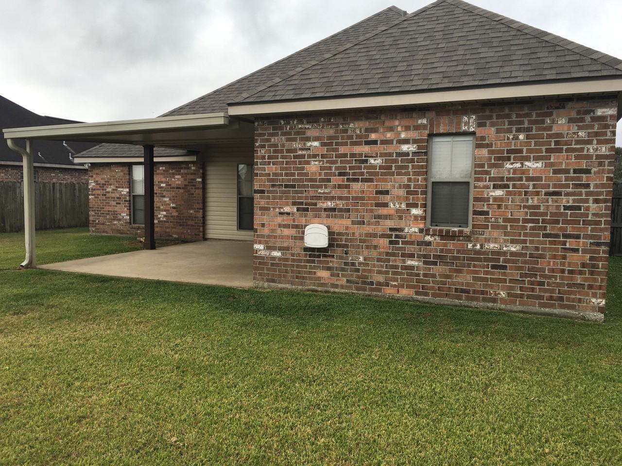 106 Fawn Ln - Photo 2 of 6