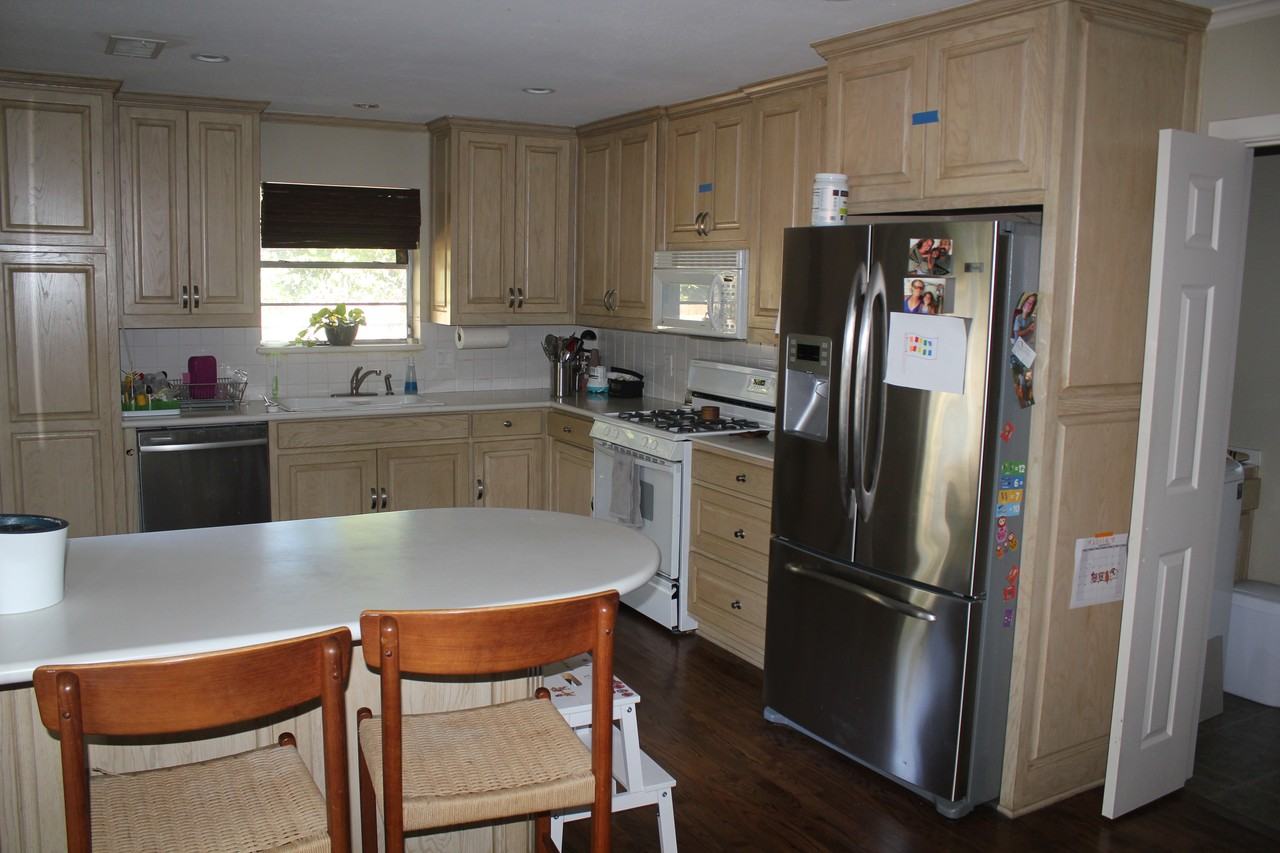 9323 Lynbrook Dr - Photo 2 of 6