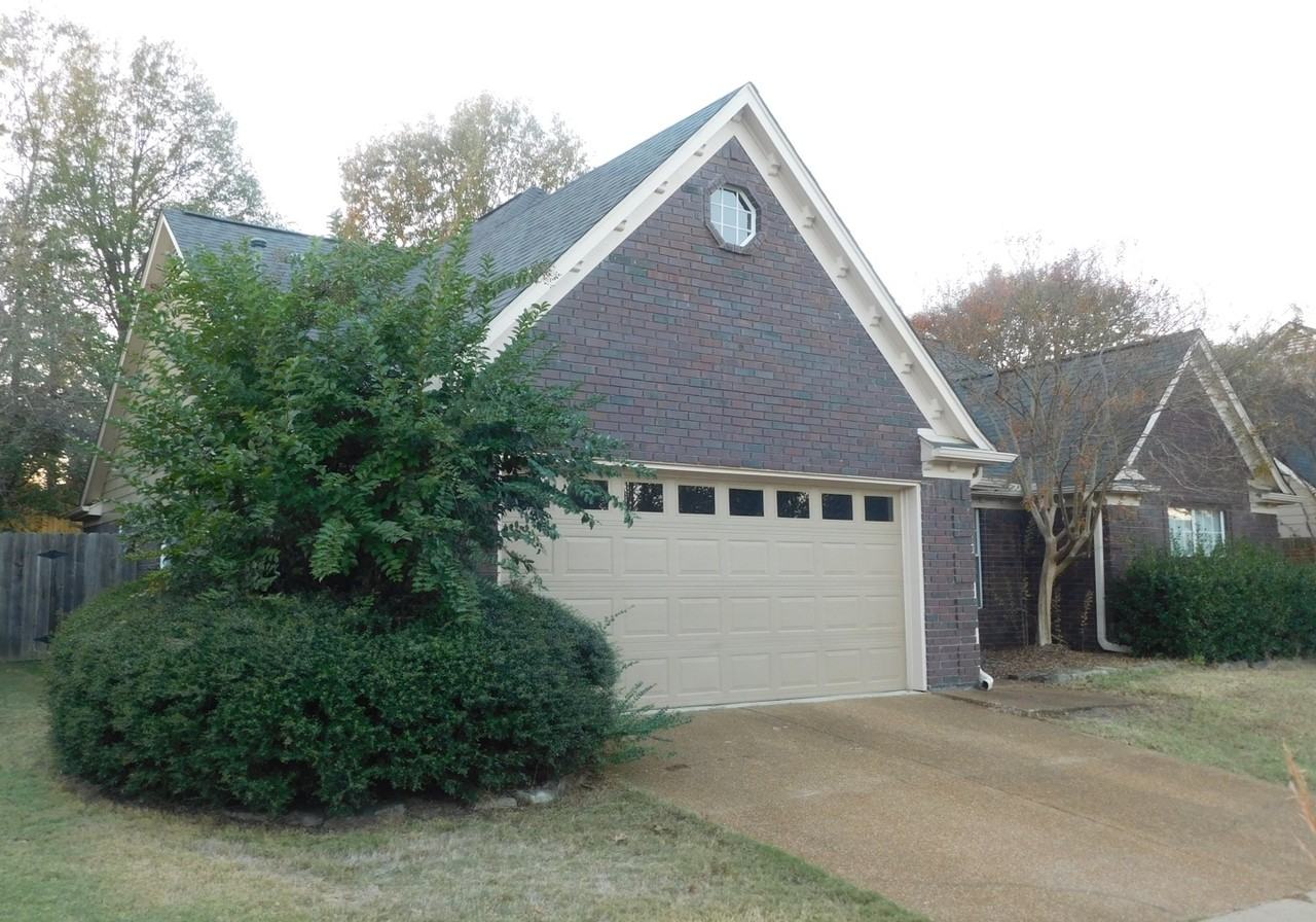 1361 Milestone Cir - Photo 2 of 25