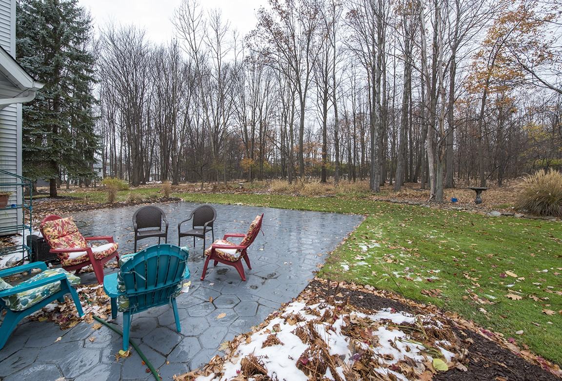 8803 Michaels Ln - Photo 3 of 26